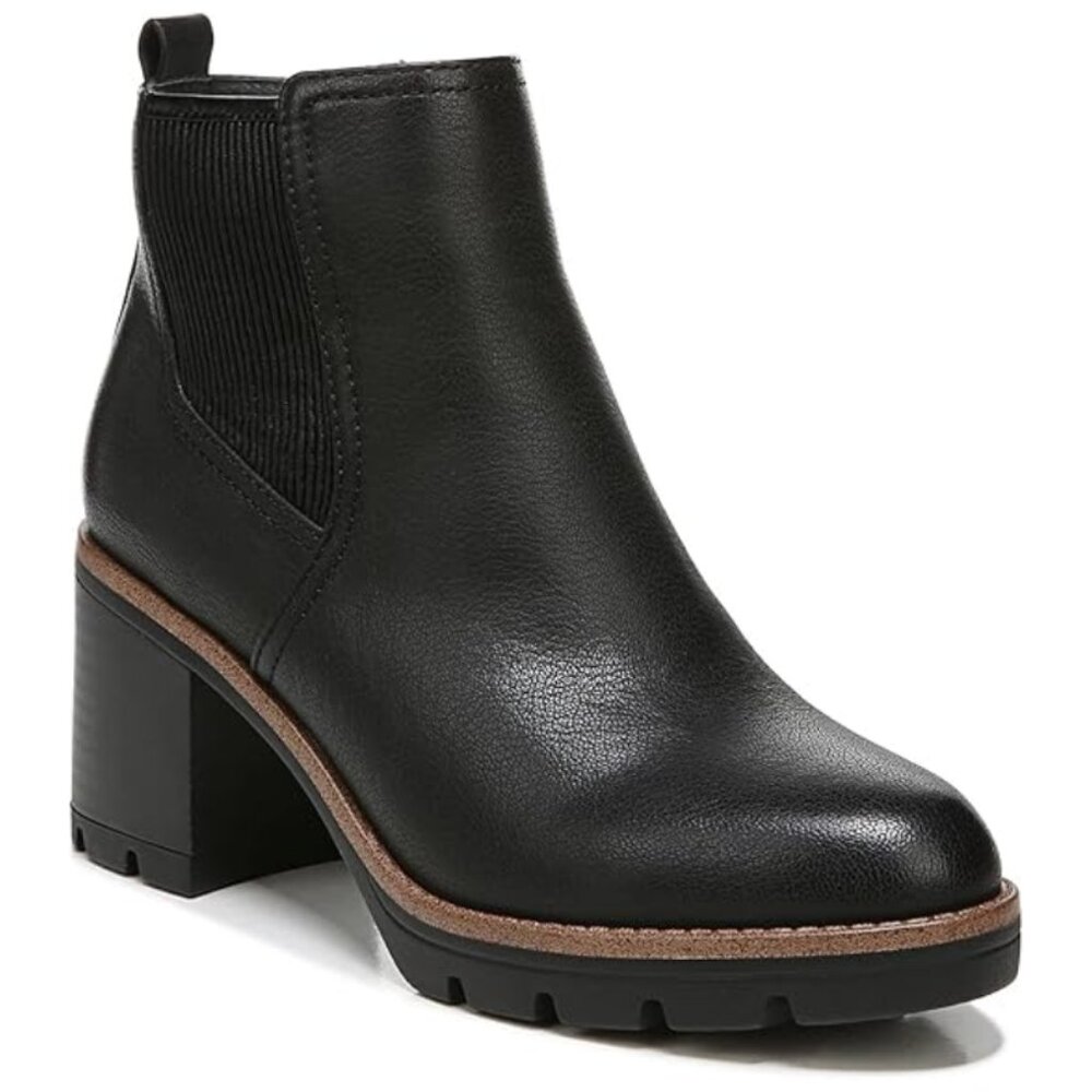 NWT Naturalizer Womens Madalynn Gore Black Lug Sole Chelsea Ankle Boot Size 9.5M
